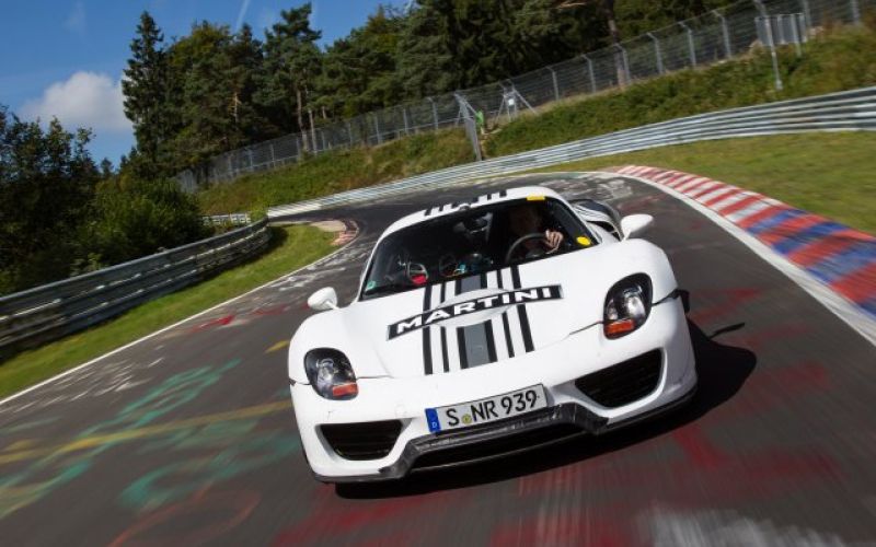 918 Spyder bo stal 845 tisočakov
