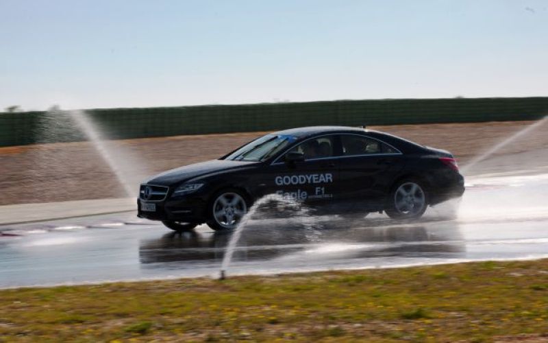 CLS s pnevmatikami Goodyear Eagle F1 Asymmetric 2