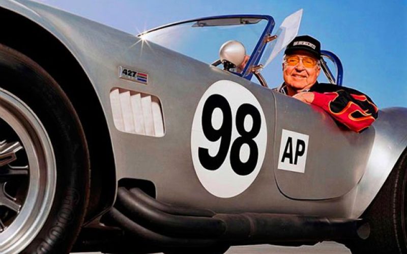Umrl legendarni Carroll Shelby