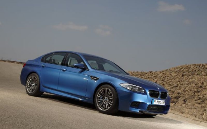 BMW M5 tudi z ročnim menjalnikom