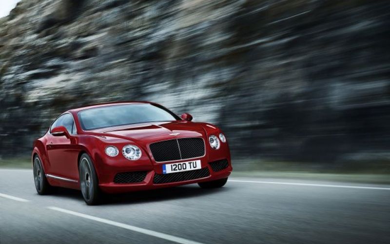 Bentley V8 še uradno