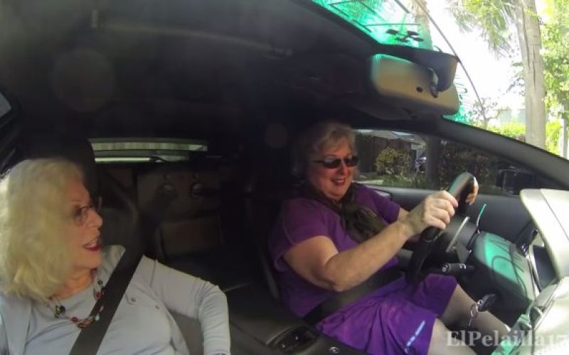 Dve babici in lambo