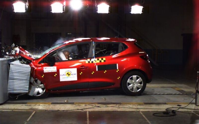 Clio prejel pet zvezdic