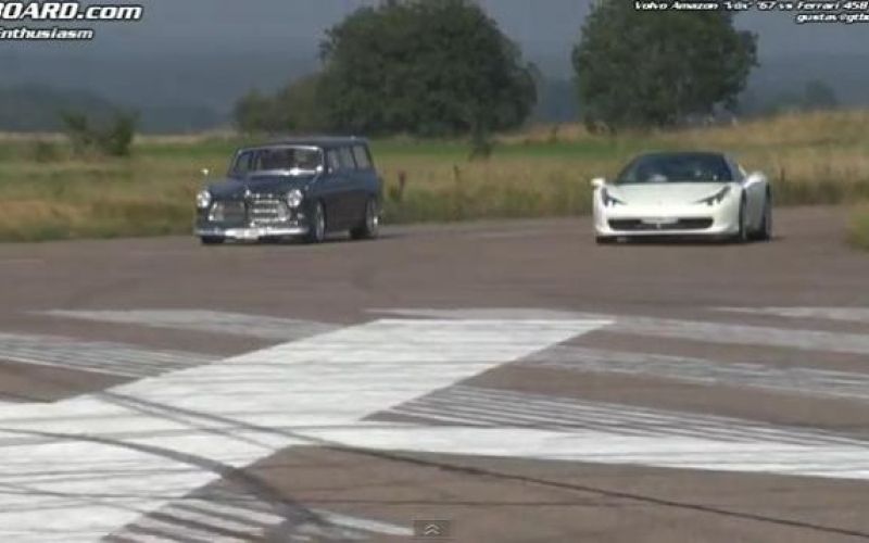 Preko 40 let star Volvo proti novemu Ferrariju