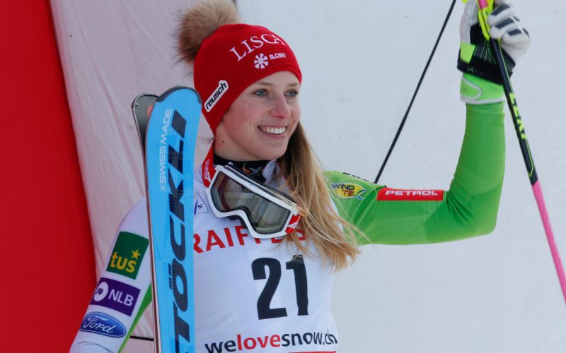 ana bucik.jpg