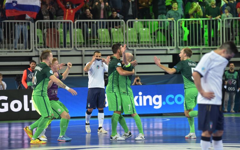 slovenija italija futsal.jpg