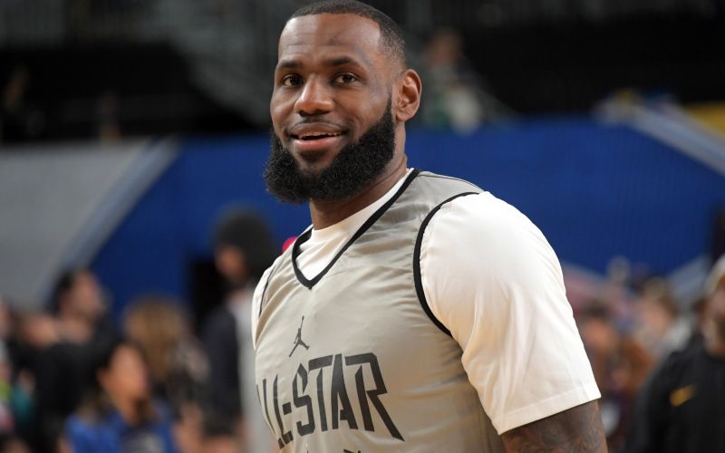 lebron james re.jpg