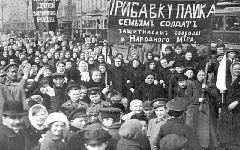 protest petrograd