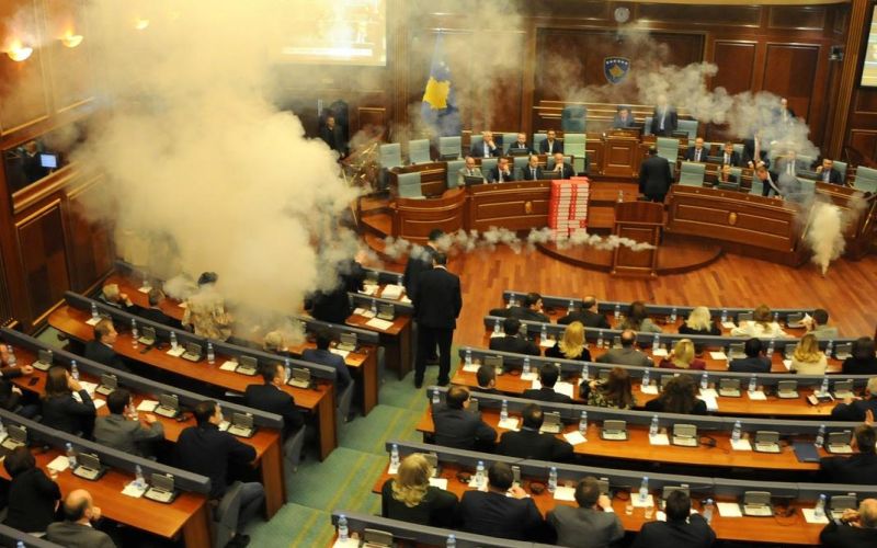 kosovo parlament solzivec vetevendosje