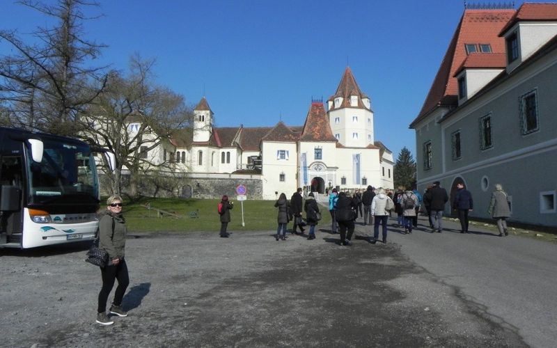 01_pred_gradom_kornberg.jpg