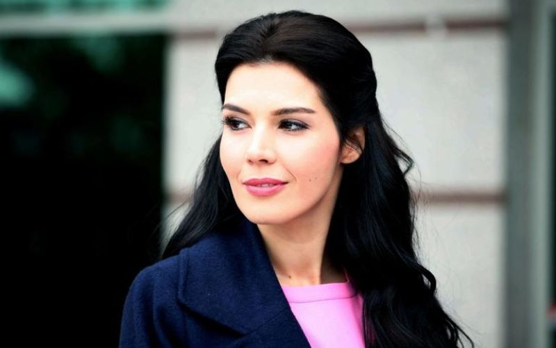 Hatice Şendil.jpeg