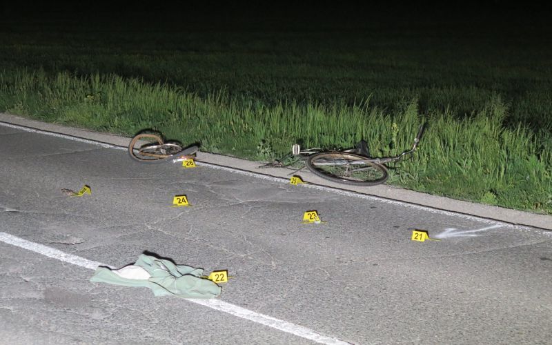 mengeš_kolesar-nesreča_gasilci.jpg