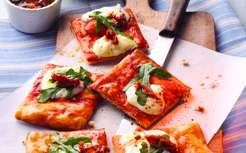 pizza_mit_rosmarinbutter_und_ziegenfrischkaese_9899_1.jpg