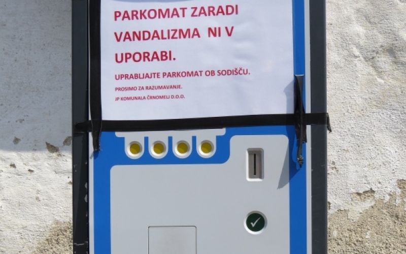 parkomat ob crnomaljskem
