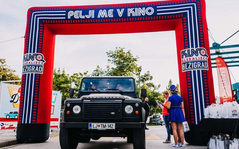 Prihod v prvi drive-in kino v Sloveniji.jpg