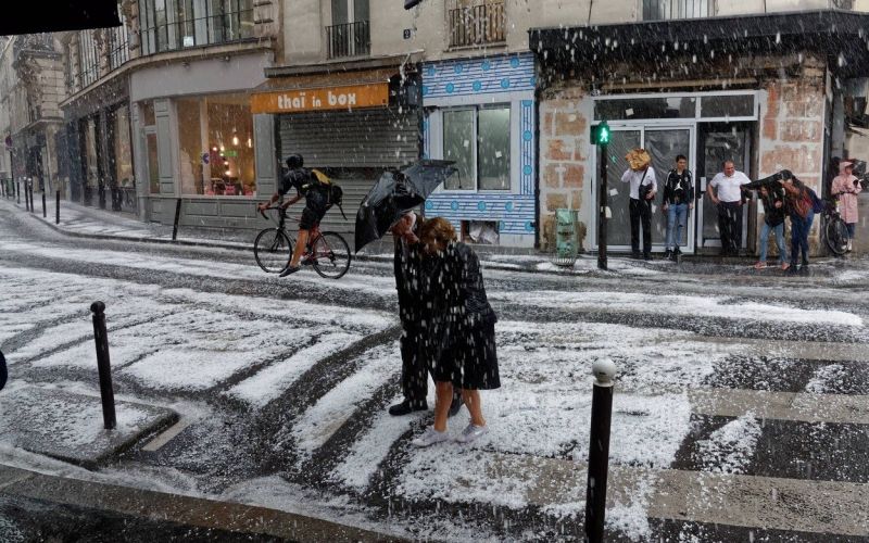 pariz, toča.jpg