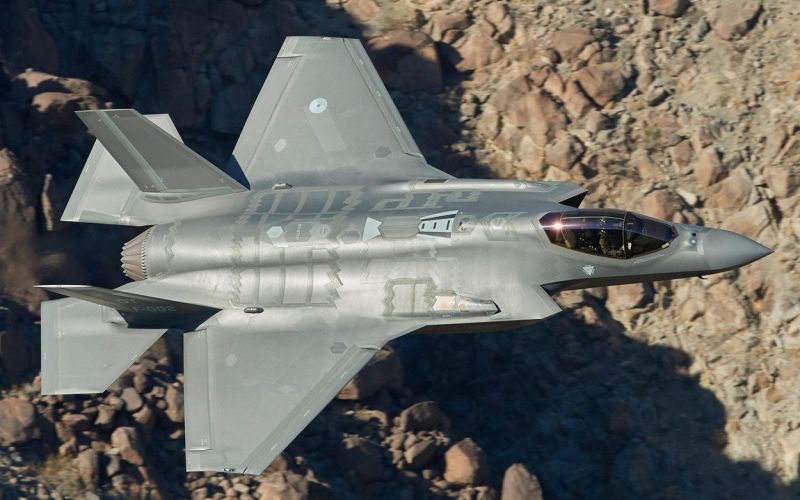 F-35 stealth fighter.jpg