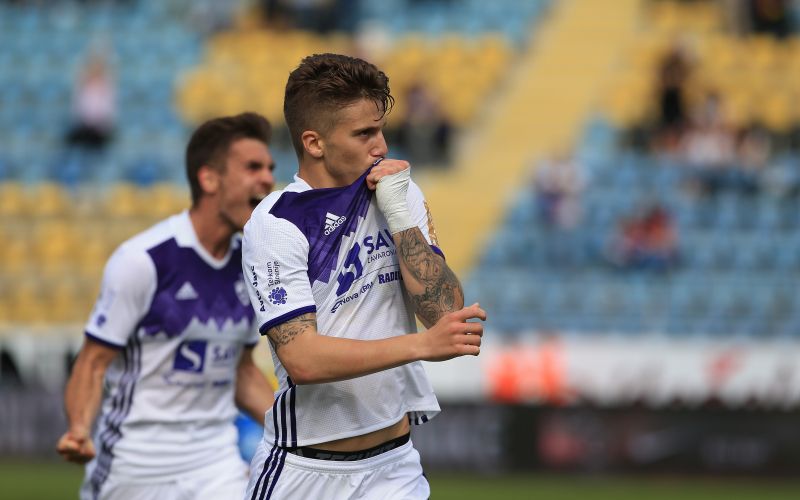 zahovic.jpg