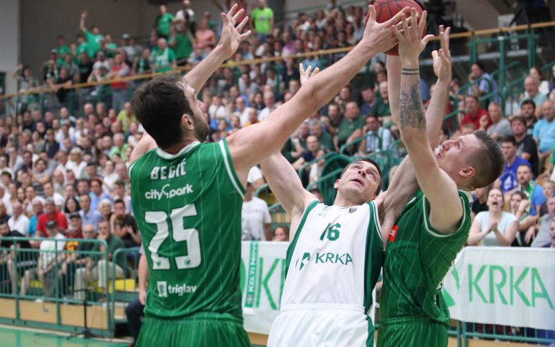 krka petrol olimpija 18 af.JPG