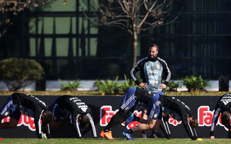Gonzalo Higuain re.jpg