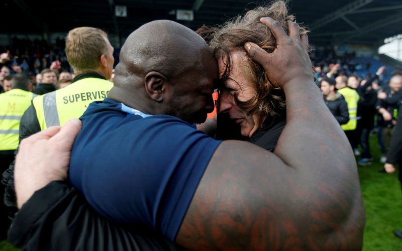 Adebayo Akinfenwa 18 re.jpg