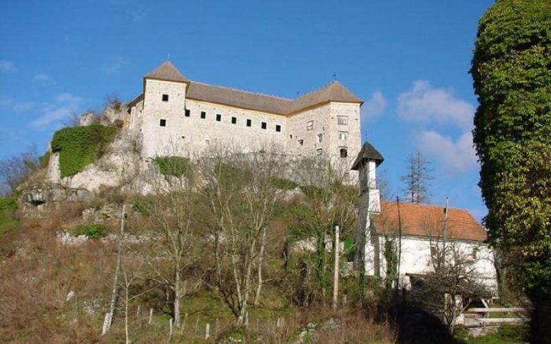 grad_kostel.jpg