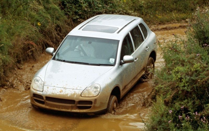 Porsche Cayenne.jpg