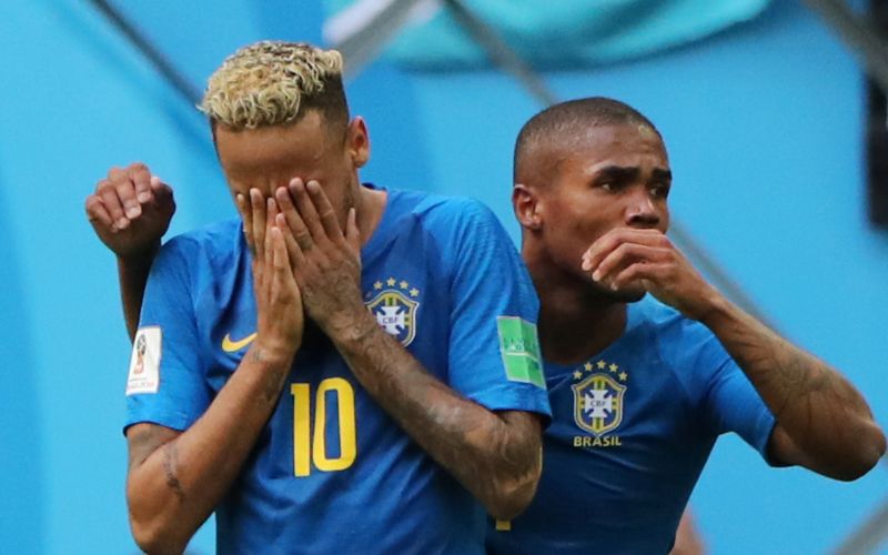 neymar douglas costa.jpg