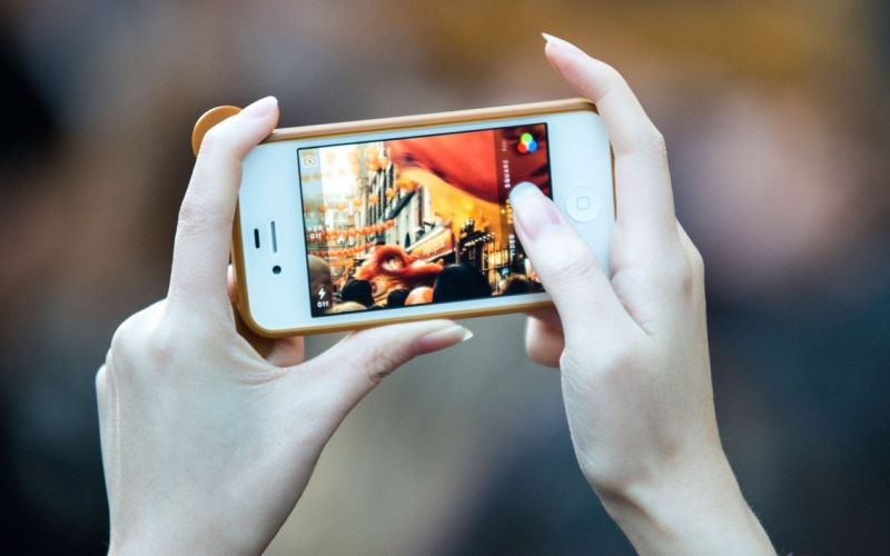 fotografiranje z mobilnim.jpg