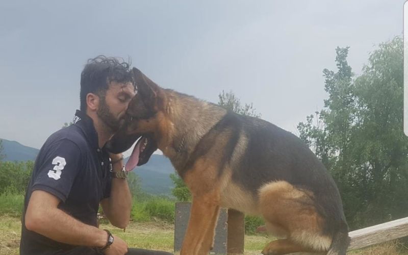 Fabiano Ettorre, nemški ovčar Kaos.jpg