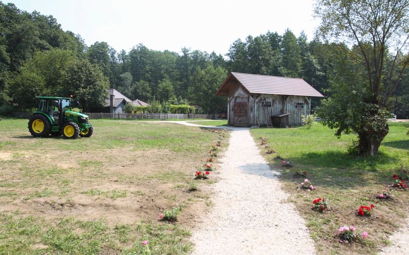 Tekmovalci bodo na Kmetiji preživeli 11 tednov