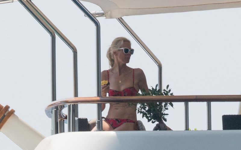 claudia schiffer.jpg