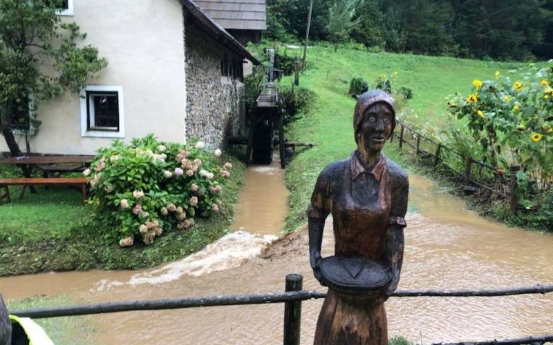 šentanelska reka, poplave.jpg