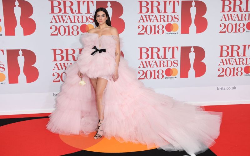 dua lipa 5.jpg