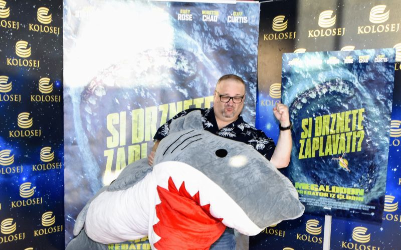 megalodon 1.jpg