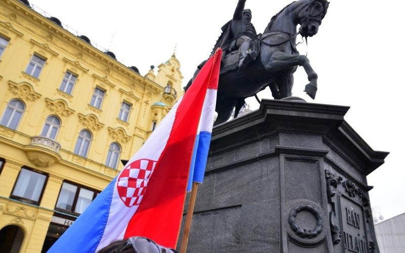 trg bana jelačiča.jpg