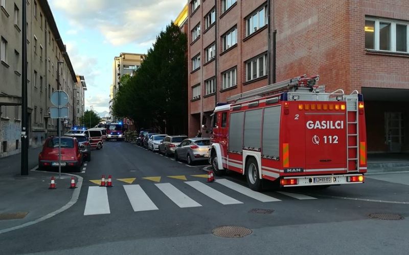 požar, kotnikova ulica, gasilci