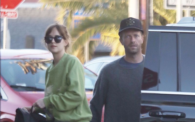 dakota johnson.jpg