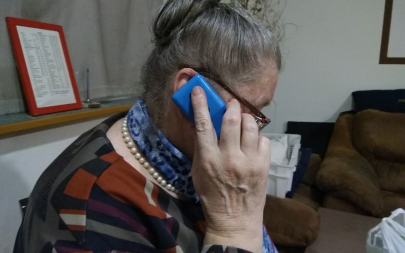 jasna telefon.jpg