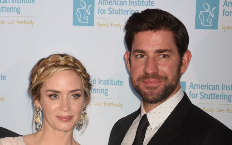 john krasinski in emily blunt.jpg