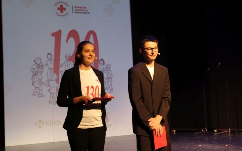 001__voditelja_anita_in_nezmir.jpg
