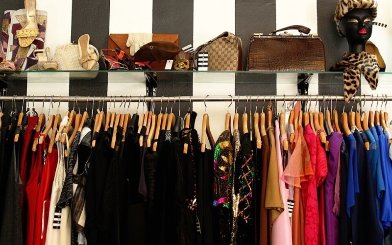 vintage shopping in ljubljana - divas preloved vintage store in ljubljana_x960.jpg