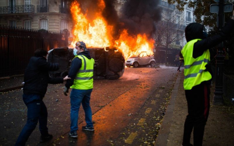 pariz, demonstracije, 2. 12. 2018.jpg