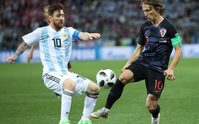 messi modric.jpg