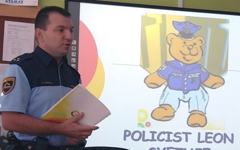 policisti_na_obisku___01.jpg