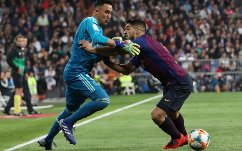 real madrid barcelona suarez navas.jpg