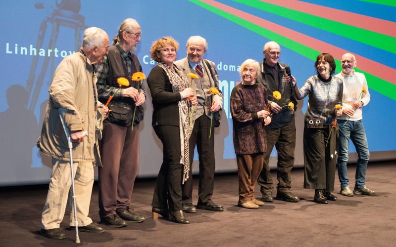 Projekcija To so gadi - Darinka Peršin je peta od leve proti desni - Foto Katja Goljat.jpg
