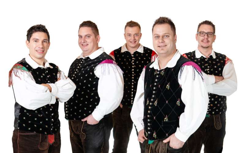 NOVO: Tiktakovci pojejo mamam