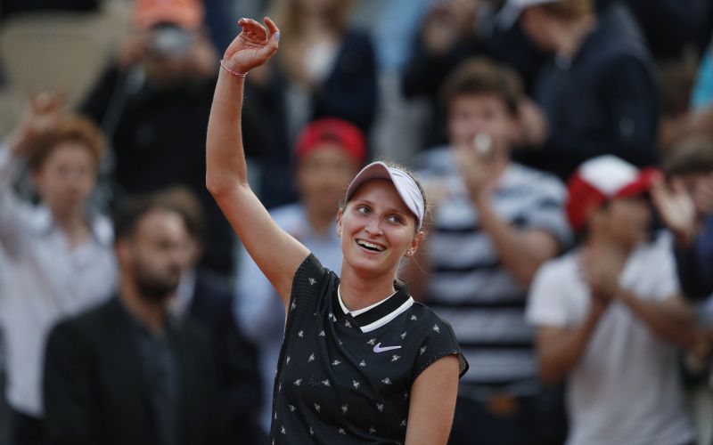marketa vondrusova re.jpg