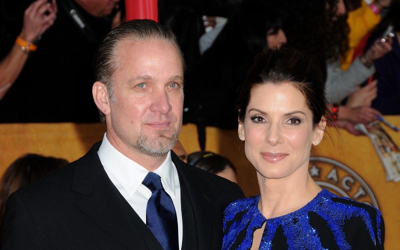 koledar 8-sandra bullock in jesse james.jpg